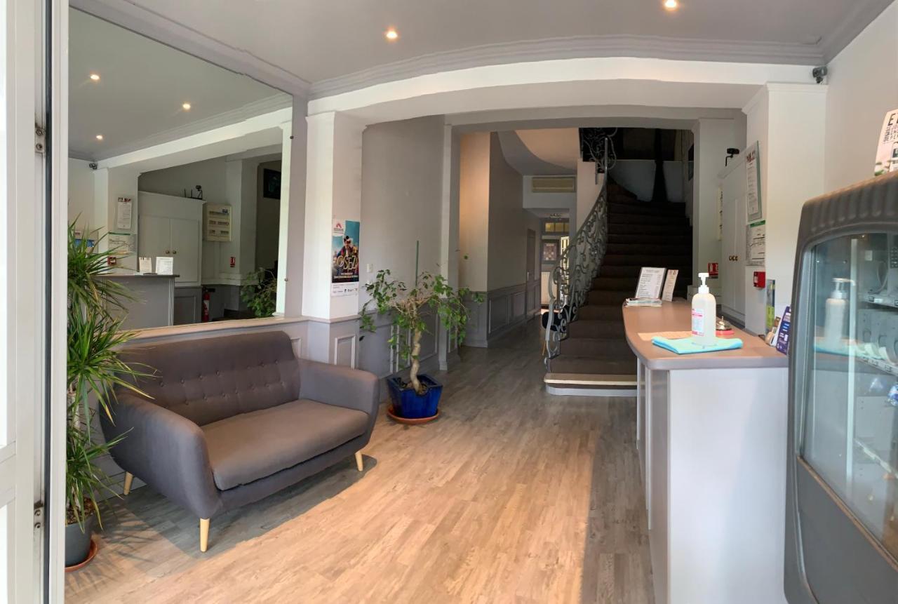 Logis Hotel Du Midi 살롱드프로방스 외부 사진