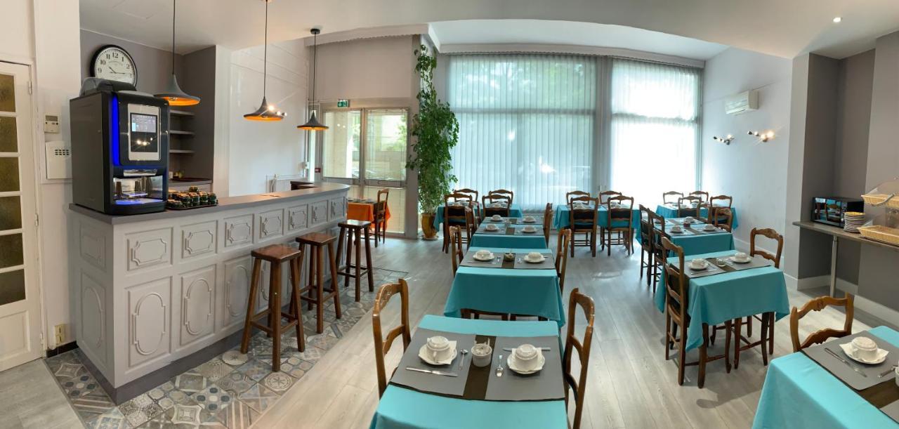 Logis Hotel Du Midi 살롱드프로방스 외부 사진