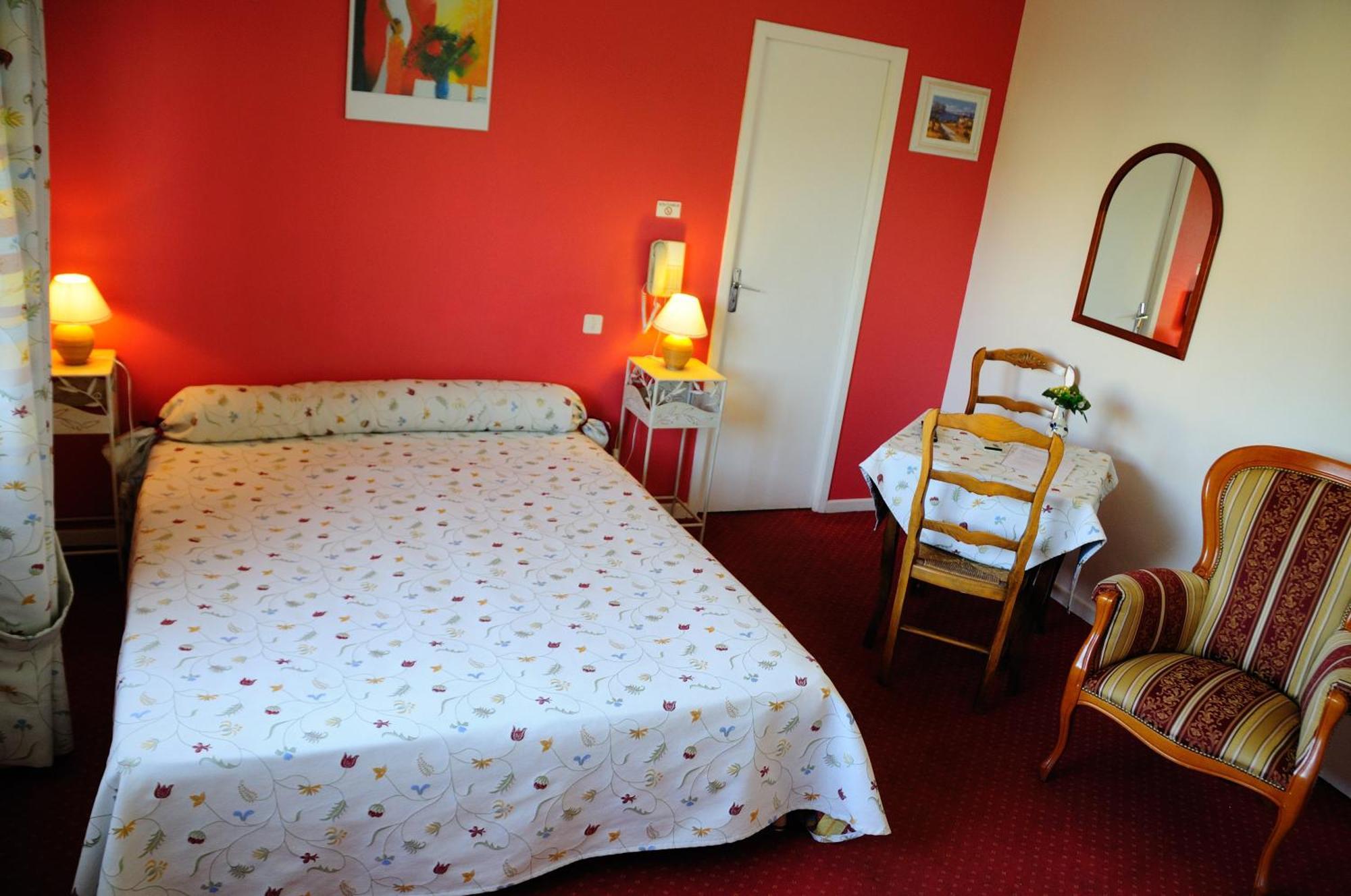 Logis Hotel Du Midi 살롱드프로방스 외부 사진