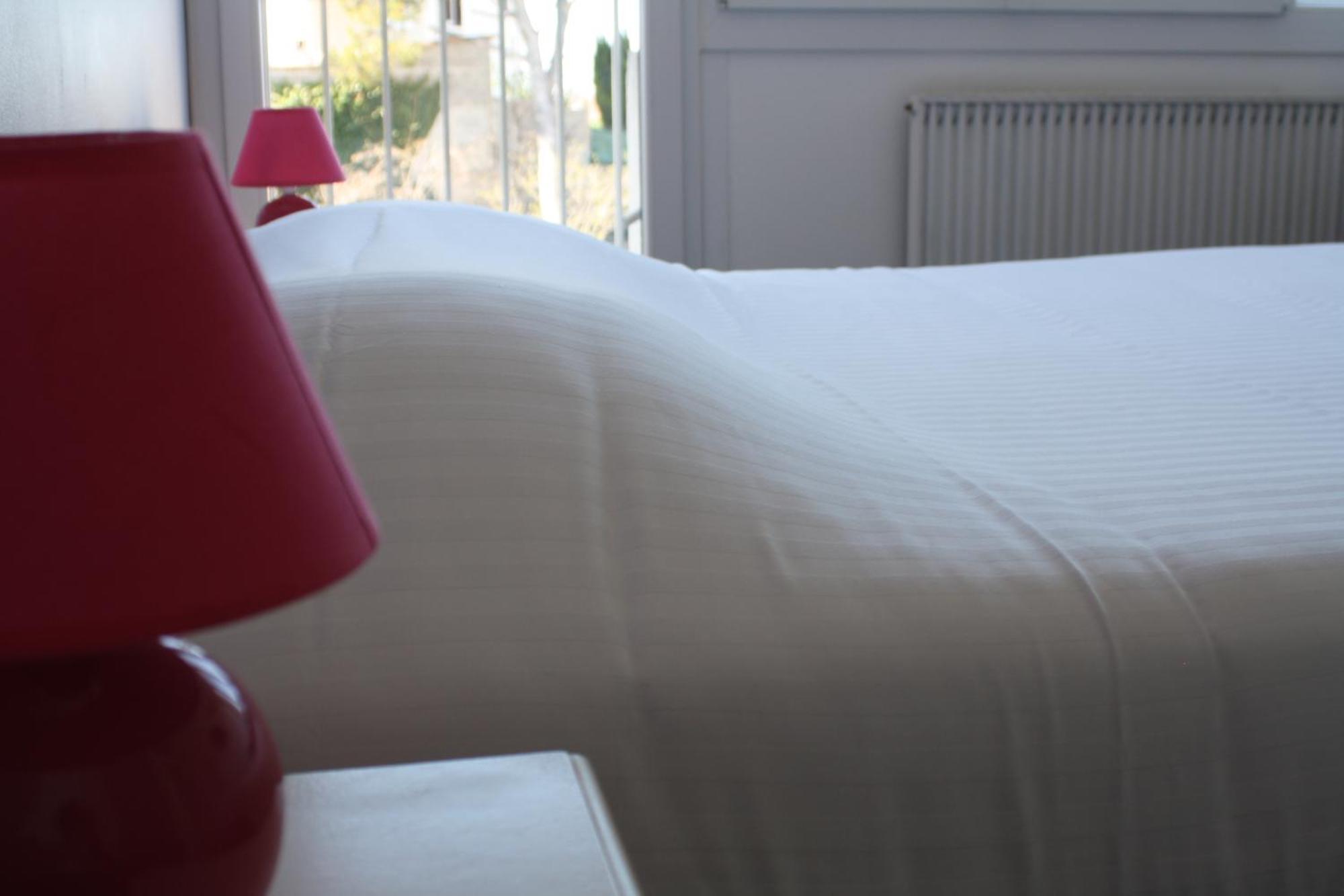 Logis Hotel Du Midi 살롱드프로방스 외부 사진