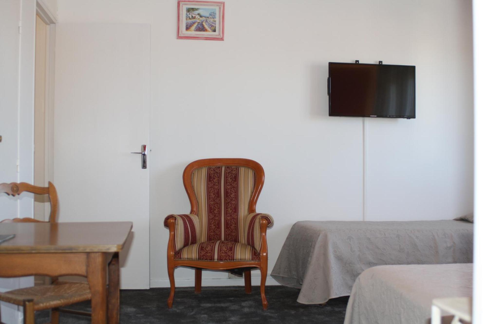 Logis Hotel Du Midi 살롱드프로방스 외부 사진