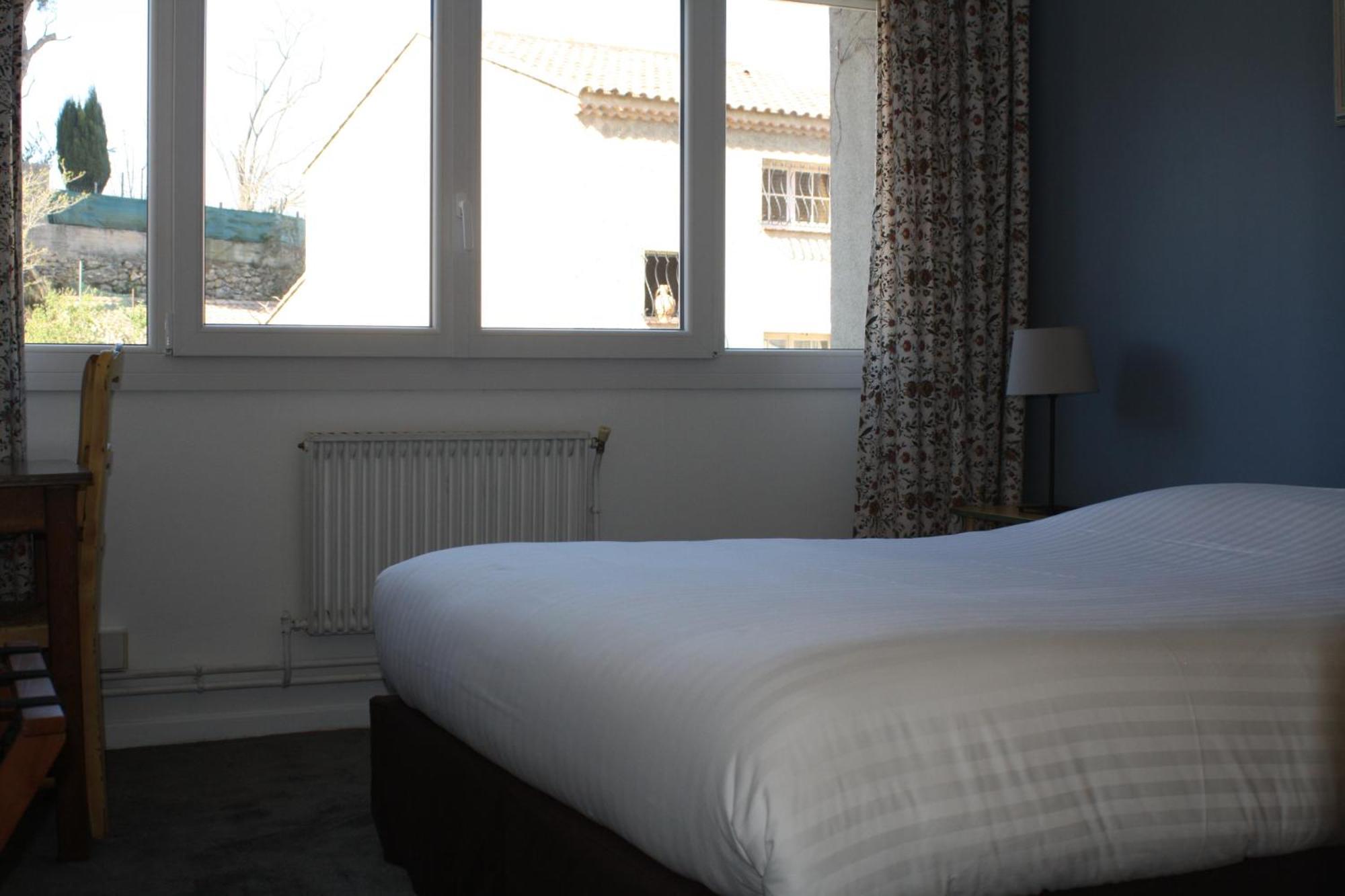 Logis Hotel Du Midi 살롱드프로방스 외부 사진