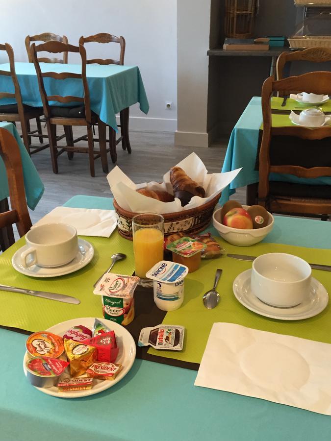 Logis Hotel Du Midi 살롱드프로방스 외부 사진