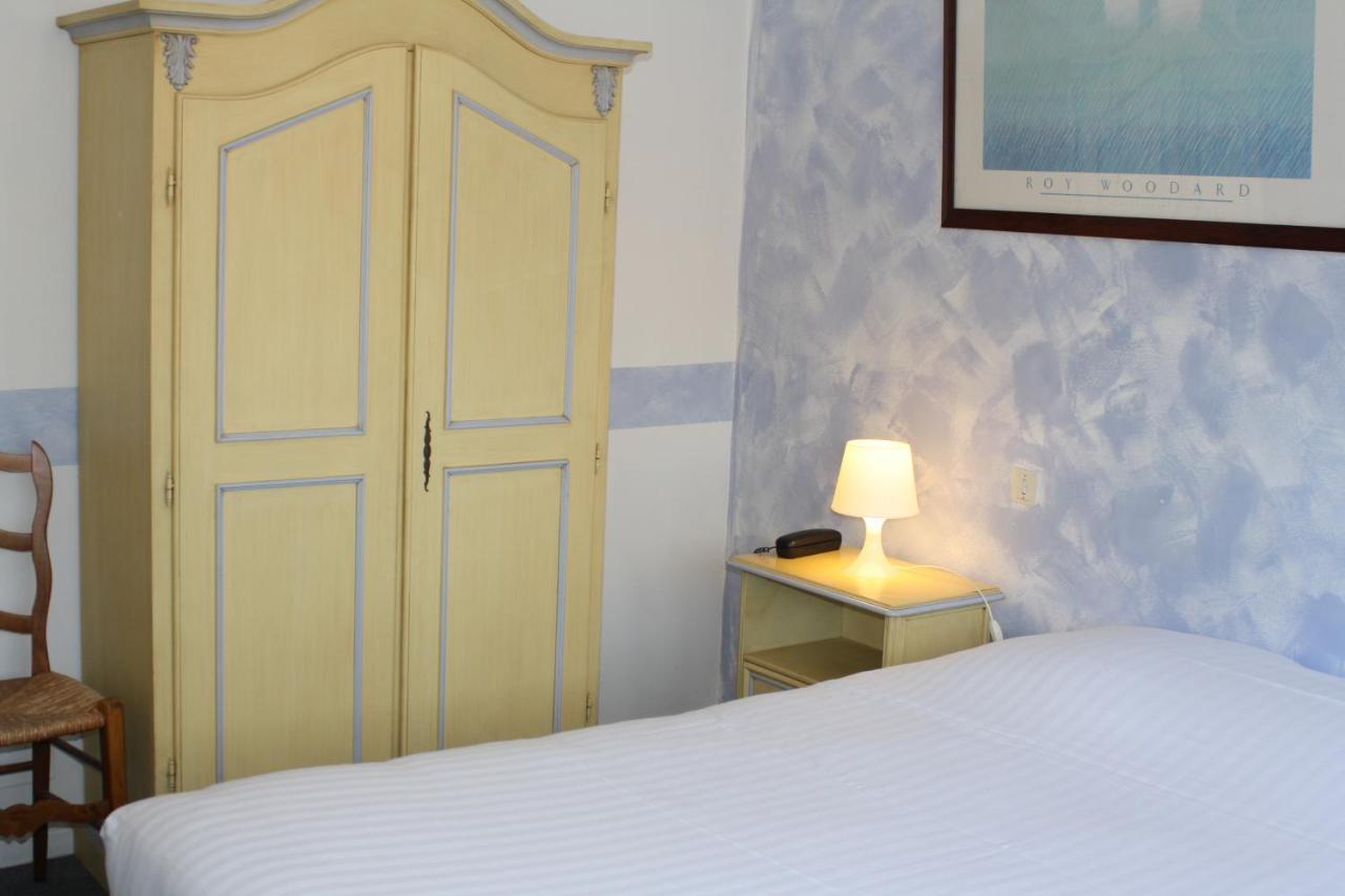 Logis Hotel Du Midi 살롱드프로방스 외부 사진