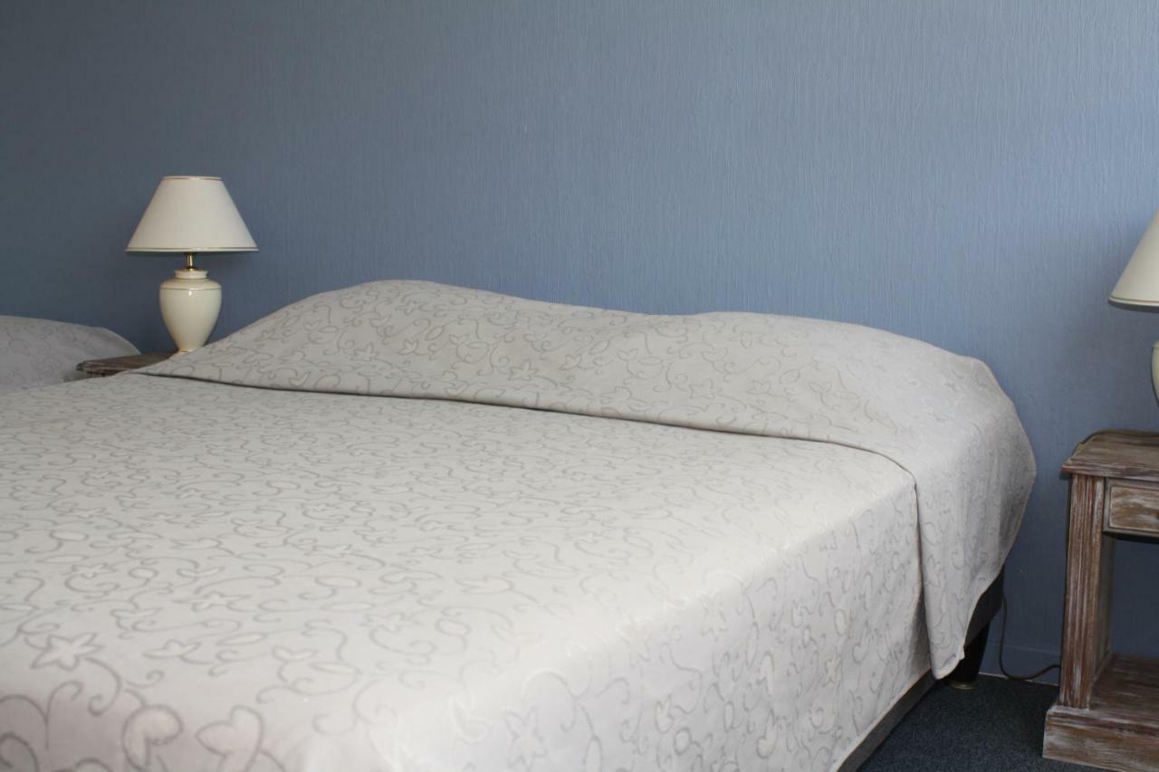 Logis Hotel Du Midi 살롱드프로방스 외부 사진